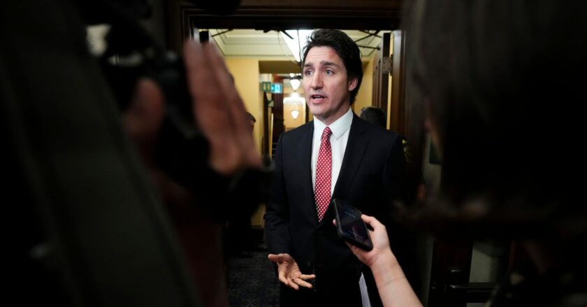 ​Canada Passes Law Forcing Facebook, Google to Pay Media for Links