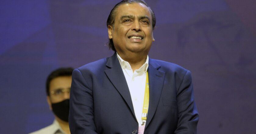 Mukesh Ambani receives death threat, email demands Rs 20 crore