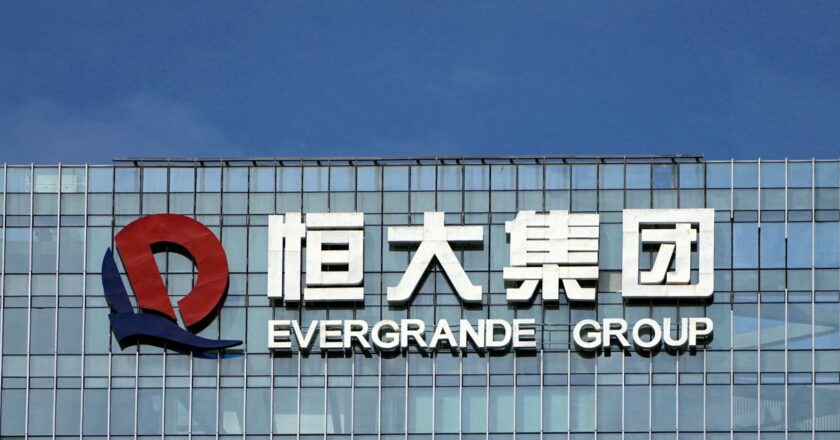 China Evergrande Group's Shares Jump as Trade Resumes