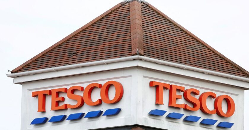 Tesco Lifts FY 2024 Retail Views After Cost Cutting Boosts First-Half Performance