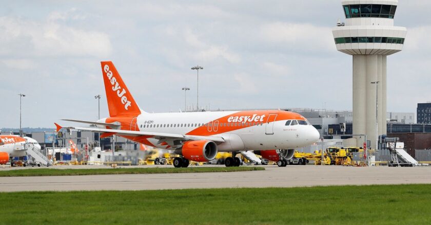 easyJet to Reinstate Dividends After 4Q Pretax Profit Increase