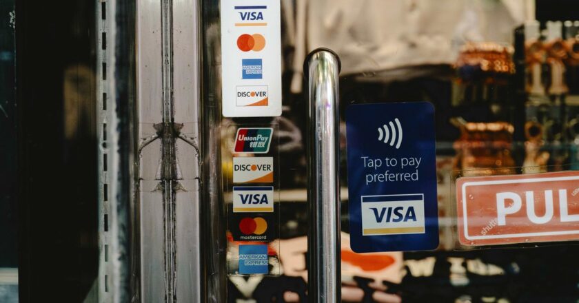 Fed to Propose Lowering Debit-Card Swipe Fees