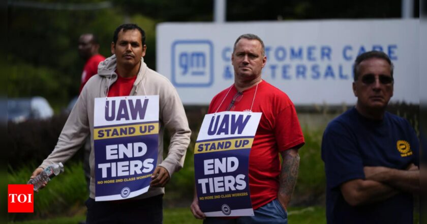 Uaw: General Motors raises offer to autoworkers union ahead of UAW bargaining update