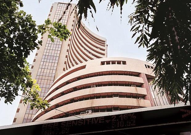 Sensex rebounds, up 300 pts from low; M&M slips 2%