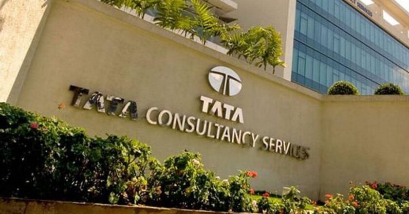 M-cap of 4 of top-10 firms decline by Rs 23,417 cr; TCS biggest laggard