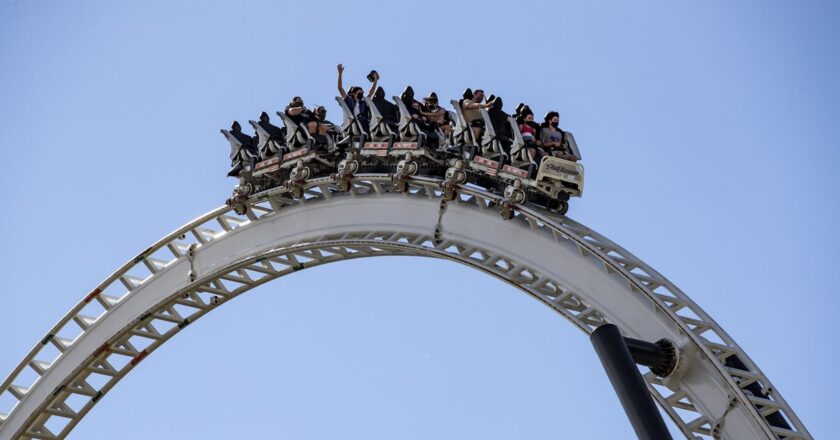 Six Flags, Cedar Fair Strike Big Theme-Park Merger