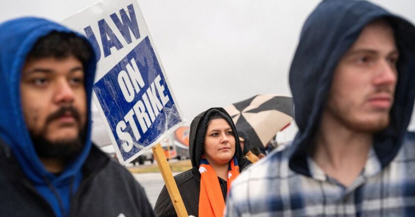 Car Companies Agree to Pay Striking Workers in Unusual UAW Win