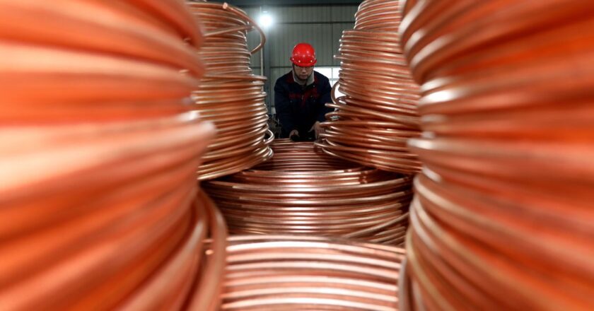 Copper Market Slump Threatens Shift to Wind Power, Electric Cars