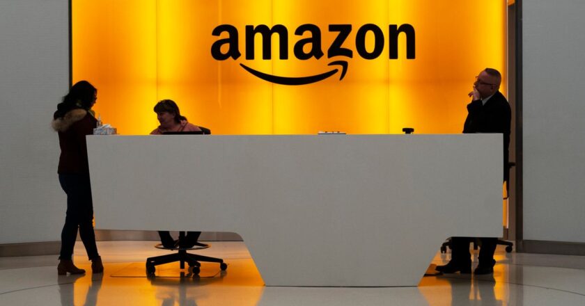 Amazon Launches Free AI Classes in Bid to Win Talent Arms Race