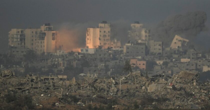 Israel-Hamas Cease-Fire Hammered Out During 11th-Hour Talks Over Hostages