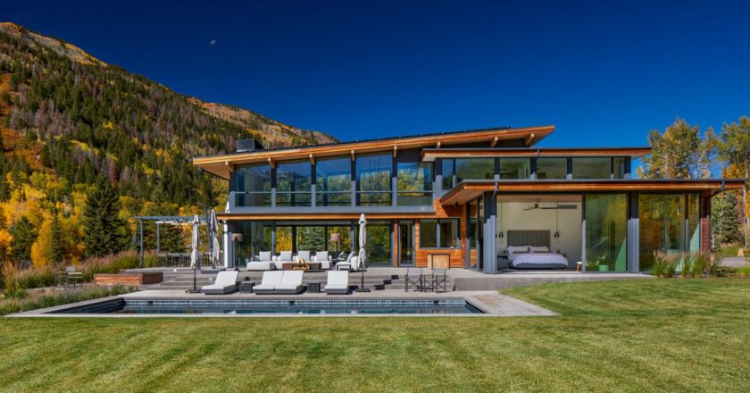 Former Apple Exec Lists Aspen Home for $45 Million