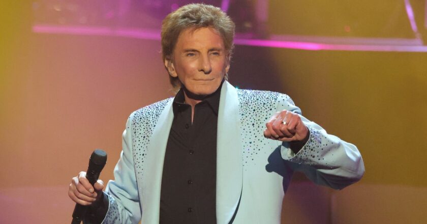 Barry Manilow Explains Why He Didn’t Come Out As Gay Until His 70s