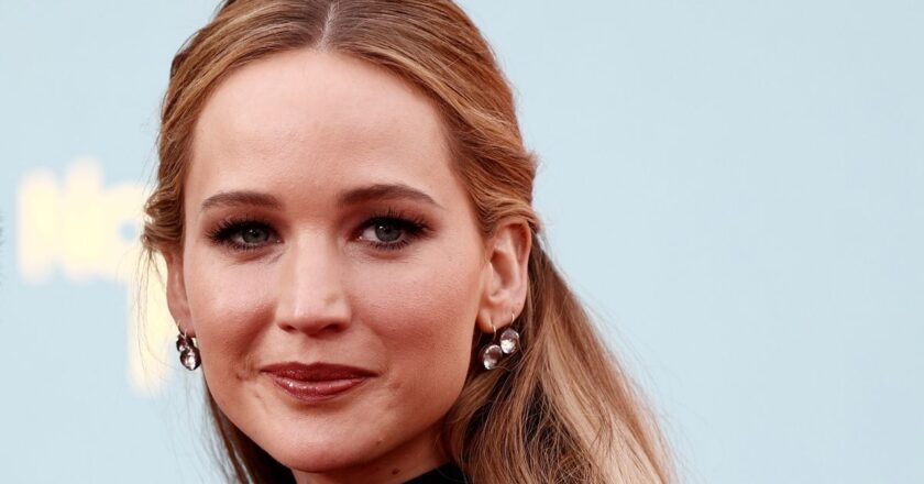 Jennifer Lawrence Addresses Plastic Surgery Rumors