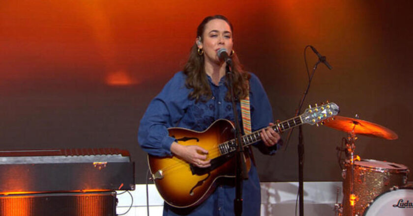 Saturday Sessions: Sarah Jarosz performs “Jealous Moon”