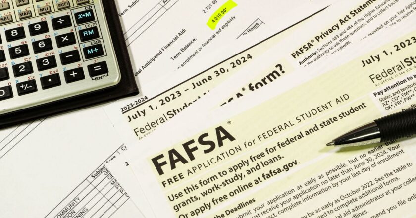 How to Navigate the New Fafsa Form for College Aid