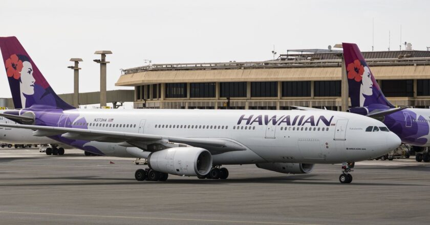 Alaska Air Reaches Deal to Buy Hawaiian Airlines