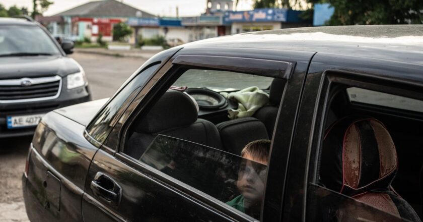 A Ukrainian Photographer on the Horror—and the Normality—of Covering a War at Home