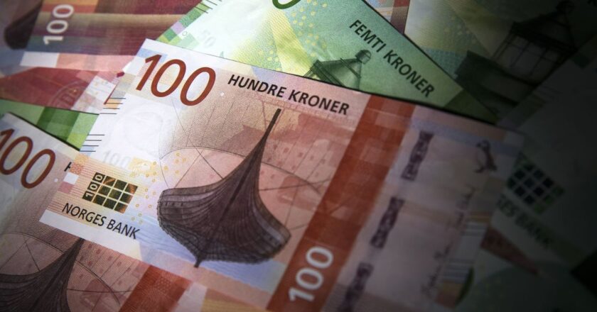 Norway Central Bank Surprises With Quarter-Percentage Point Rate Hike to 4.5%