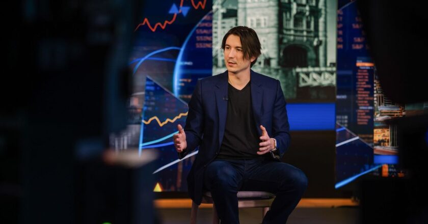 Robinhood Woos Wealthier Clients From Bigger Brokerages