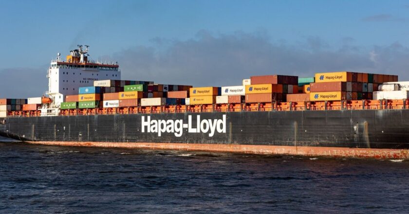 Hapag-Lloyd to Continue Avoiding Red Sea Despite U.S.-Led Naval Deployment