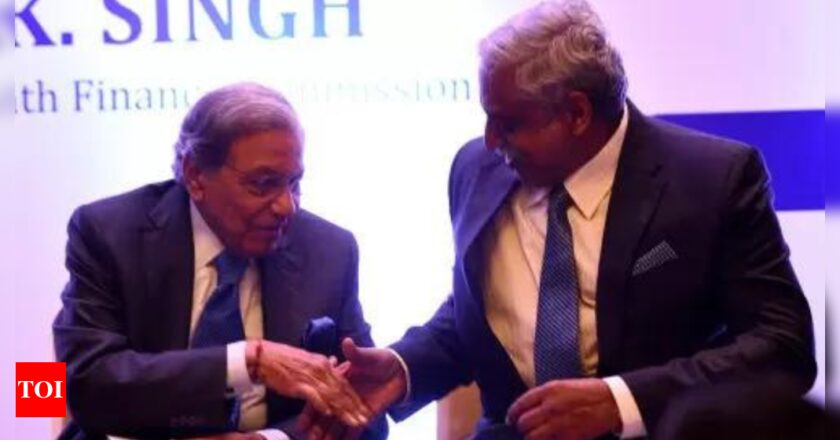 Ex-finance commission panel chiefs raise key economic issues