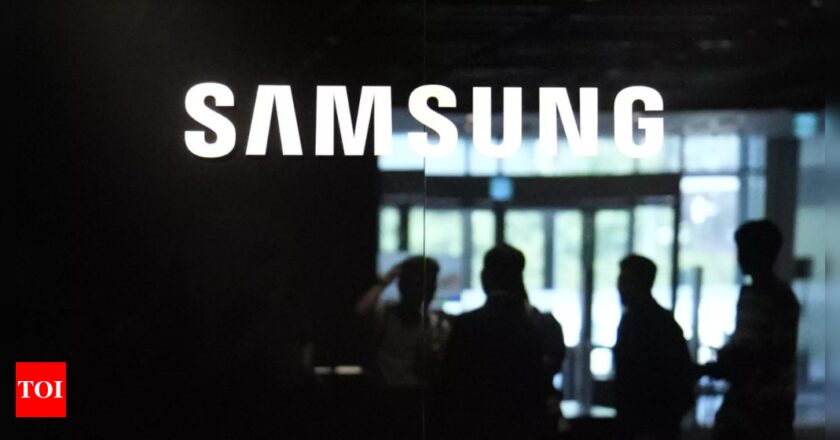 US to grant Samsung up to $6.4 billion for chip plants