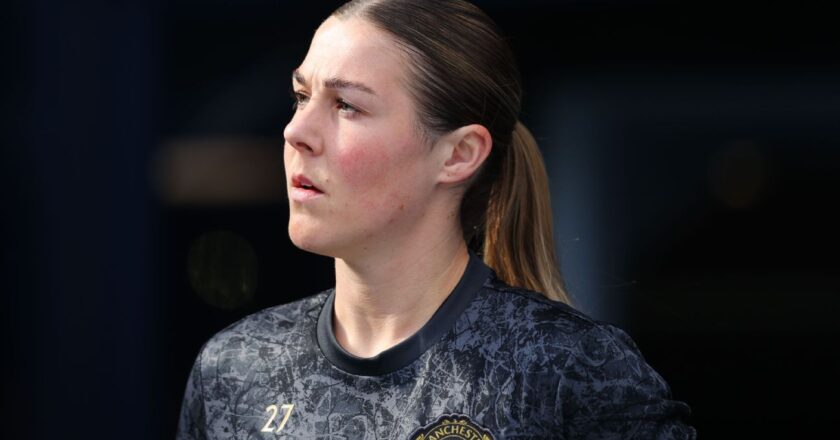 England’s Mary Earps to leave Man United; PSG move likely